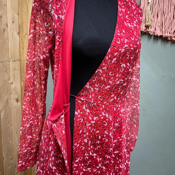 BCBGeneration red print wrap around dress. Shin length. Size 6 sheer sleeves. - Picture 6 of 7